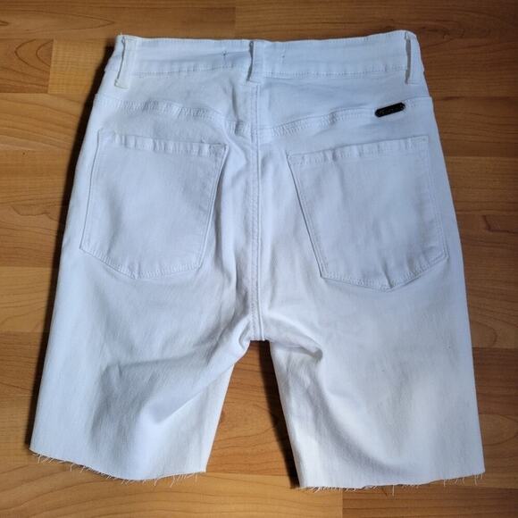 KanCan Kaia White Distressed Stretchy High-Rise Denim Shorts Size 26 - Picture 5 of 10